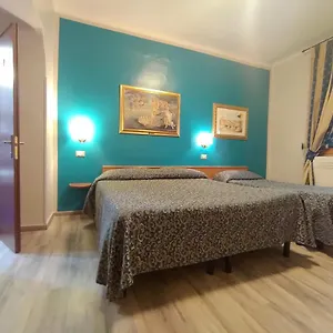 Hotel Santa Croce **