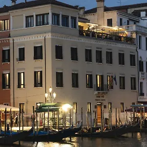 Ξενοδοχείο H10 Palazzo Canova ****